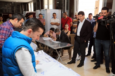 GERZELE’DE SANDIKTAN ‘PAZARYERİ’ ÇIKTI