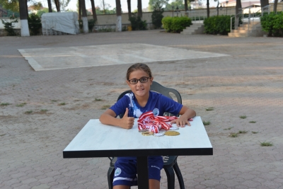 GÖNÜLLERİN ŞAMPİYONU ELA!