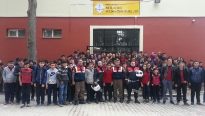 JANDARMA’NIN SEMİNERİNE SAYIN VALİMİZDEN ZİYARET