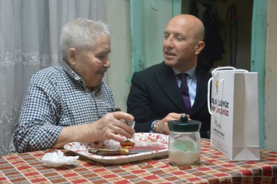 Kabaağaç ve Tekke Mahallesi Başkan Özbaş’ı bağrına bastı