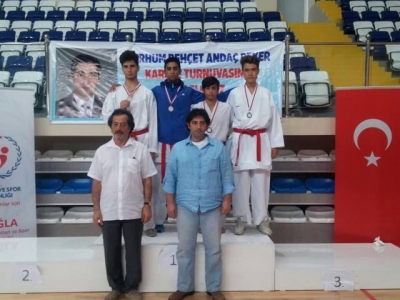 KAYA KARDEŞLERDEN İKİ BİRİNCİLİK