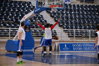 LİDER DENİZLİ BASKET MAÇ SAATİNİ BEKLİYOR