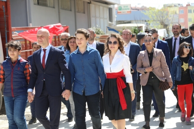 ÖZBAŞ SEVGİSİ SEL OLDU TAŞTI