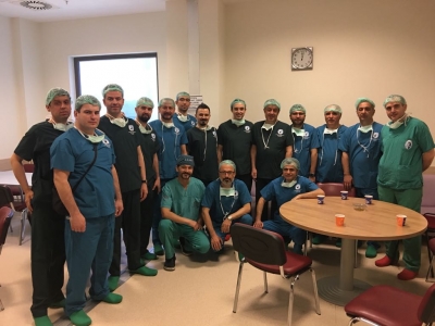 PAÜ HASTANESİNDE İLK KEZ AVRUPA ÜROLOJİ DERNEĞİ ORTAKLIĞI İLE CANLI CERRAHİ KURSU DÜZENLENDİ