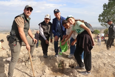 Sarayköy’de 500 fidan ile “100. Yıl Cumhuriyet Ormanı” oluşturuldu