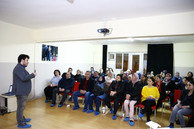 Sosyal Etkinlik Merkezlerinden velilerle psikoloji sohbetleri