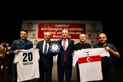 Sporun ve sporcunun dostu Başkan Zolan, Büyükşehirden futbol antrenörlerine jest